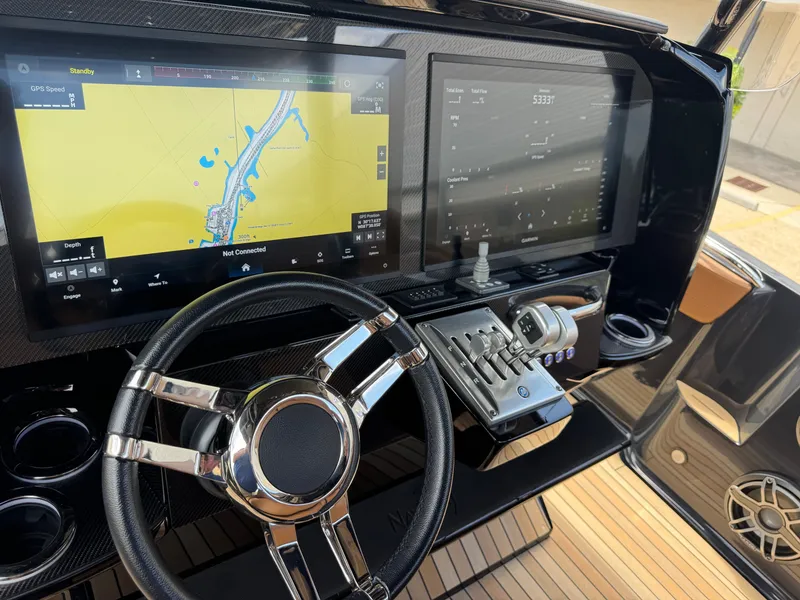 Slide: The Image of Nor-Tech 390 Sport 2024 - 7