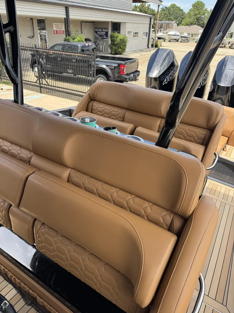 Slide: The Image of Nor-Tech 390 Sport 2024 - 8