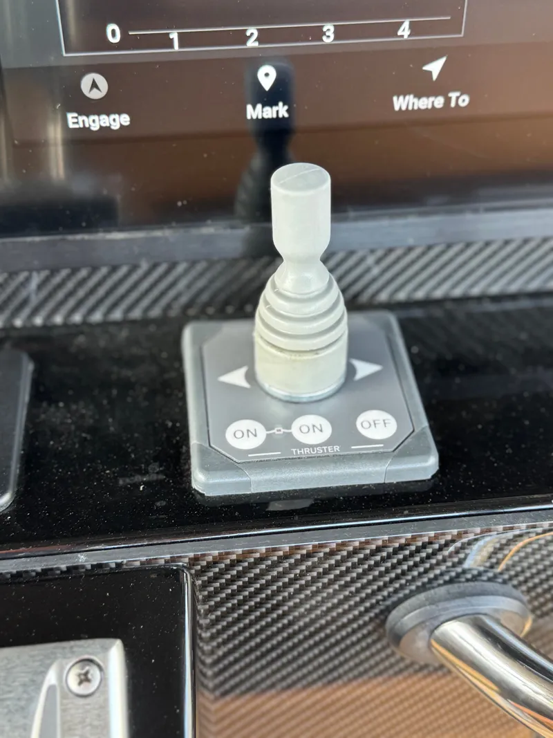 Slide: The Image of Nor-Tech 390 Sport 2024 - 9