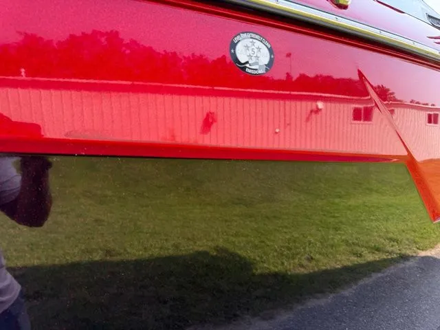 Slide: The Image of Malibu M220 2022 - 11