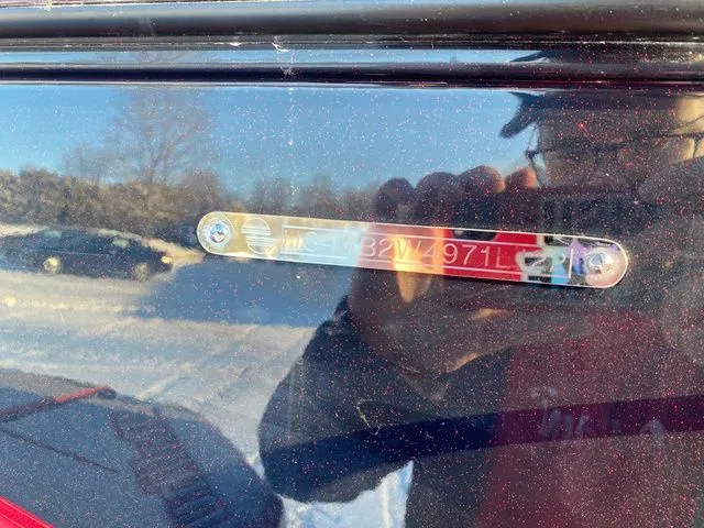 Slide: The Image of Malibu M220 2022 - 32