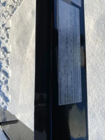 Slide: The Image of Malibu M220 2022 - 33