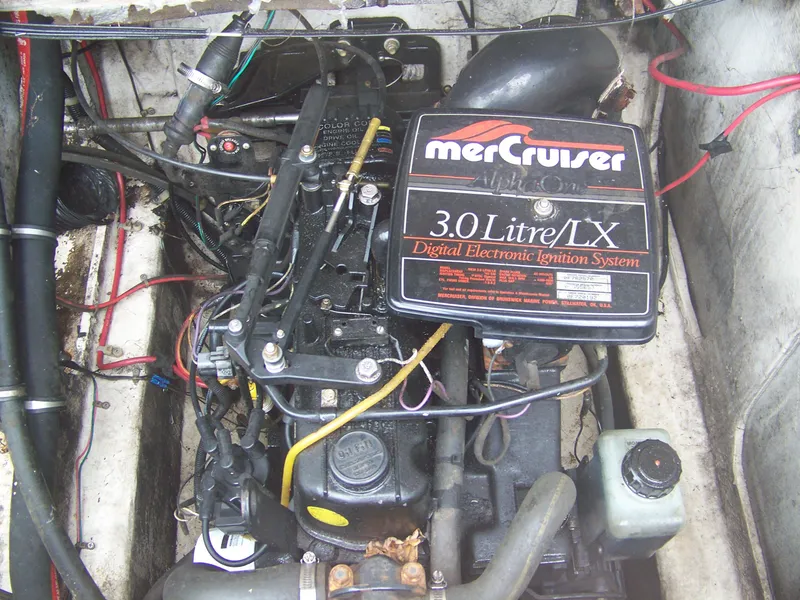 Slide: The Image of Engine compartment of a 1996 Bayliner 1850SS with MerCruiser 3.0 Litre LX engine. - 6