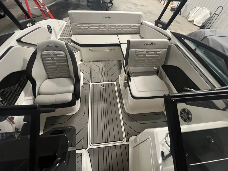 Slide: The Image of 2024 Sea Ray SPX 210 11 - 11