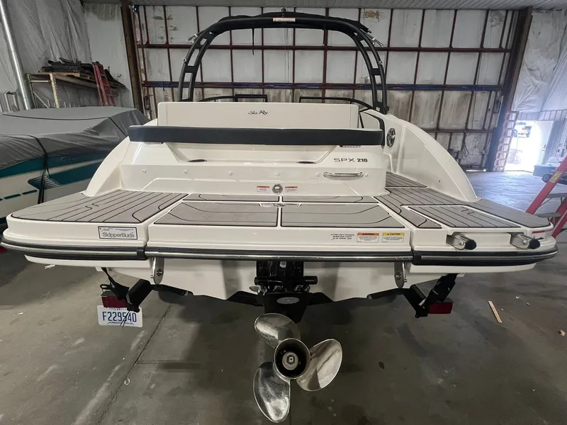 Slide: The Image of 2024 Sea Ray SPX 210 3 - 3