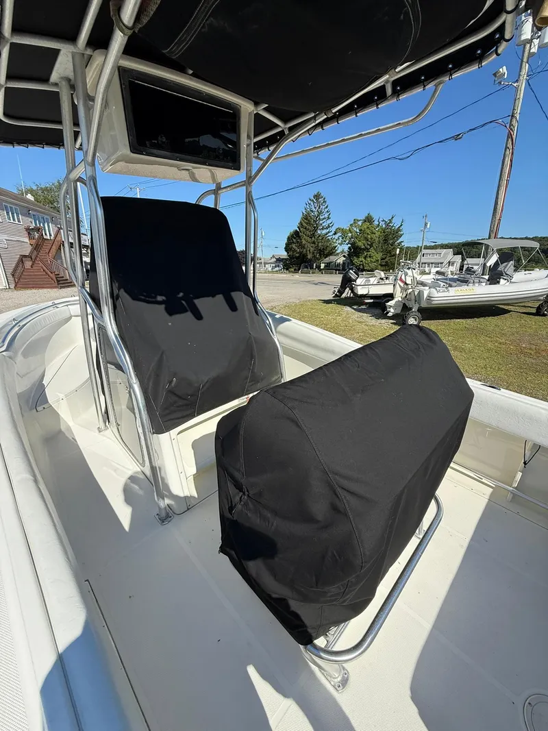 Slide: The Image of 2001 Hydra-Sports 2390 CC Vector boat interior with covered seats and console. - 9