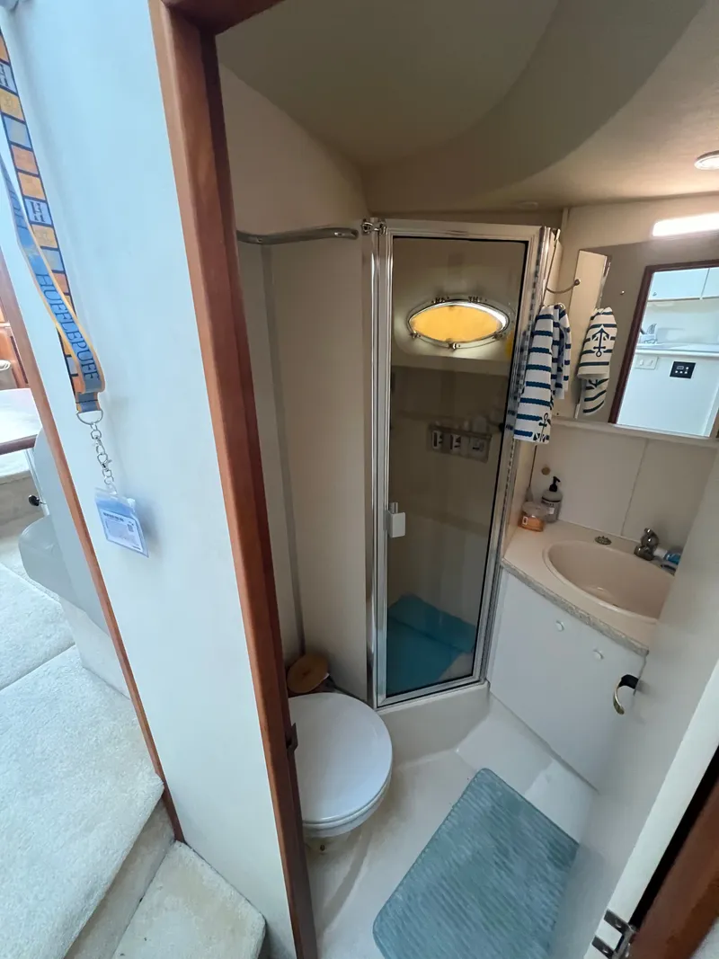 Slide: The Image of Silverton 392 MY 1999 - 14