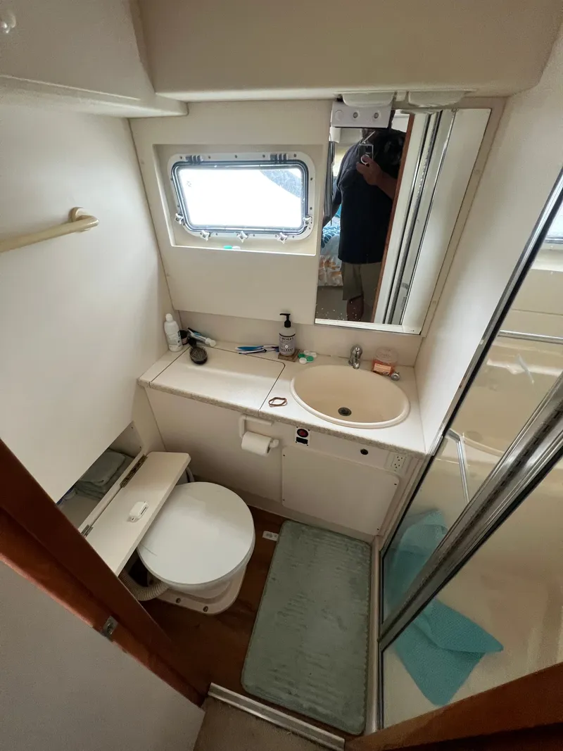 Slide: The Image of Silverton 392 MY 1999 - 17