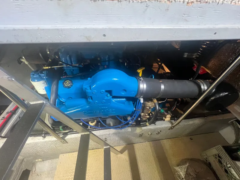 Slide: The Image of Silverton 392 MY 1999 - 20