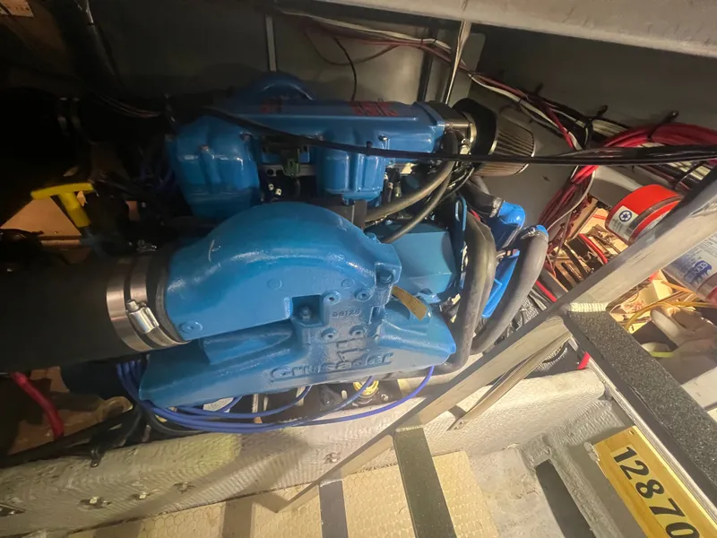 Slide: The Image of Silverton 392 MY 1999 - 21