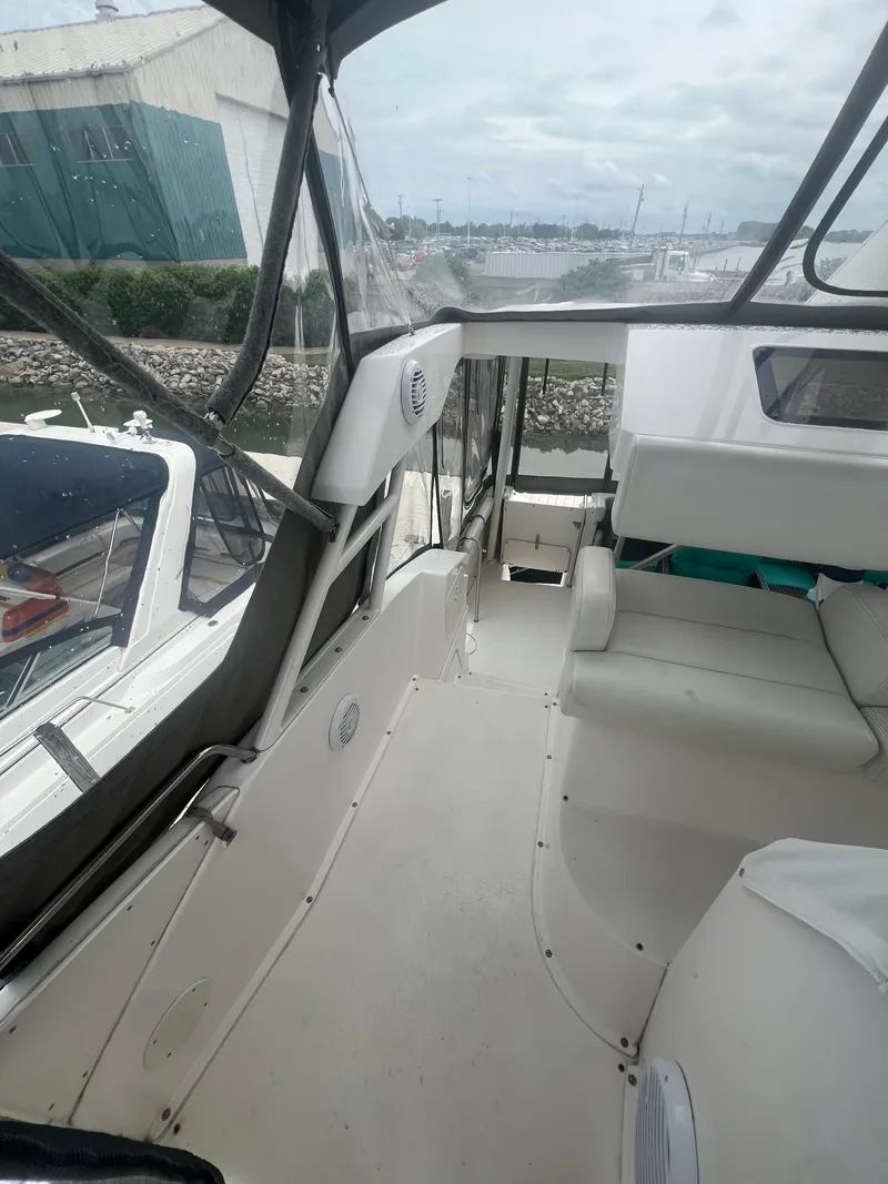 Slide: The Image of Silverton 392 MY 1999 - 8