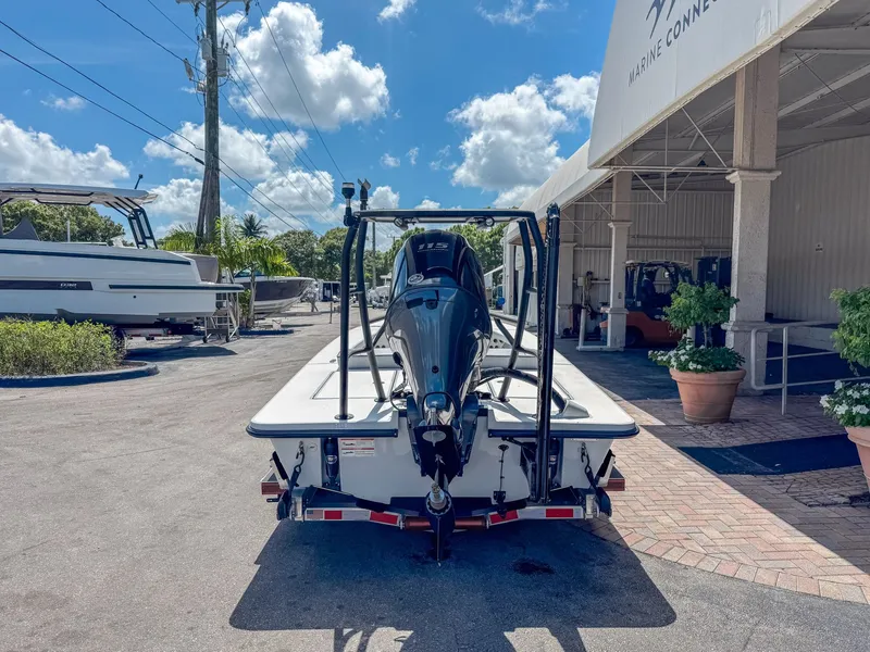 Slide: The Image of Maverick 18 HPX-V 2024 - 5