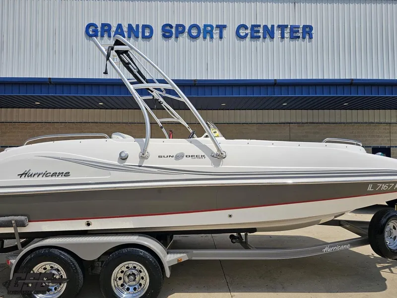 Slide: The Image of 2013 Hurricane SunDeck Sport 202 IO boat at Grand Sport Center. - 4