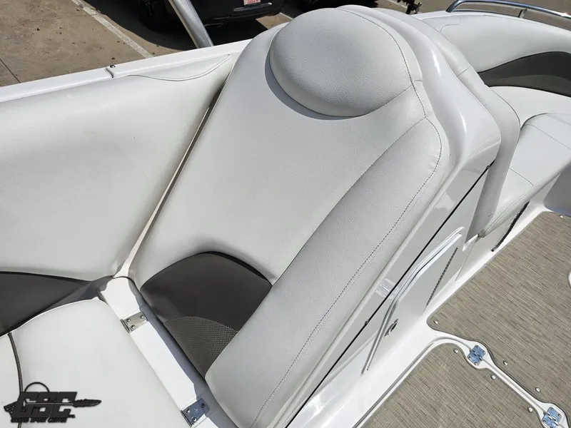 Slide: The Image of Hurricane SunDeck Sport 202 IO 2013 - 68