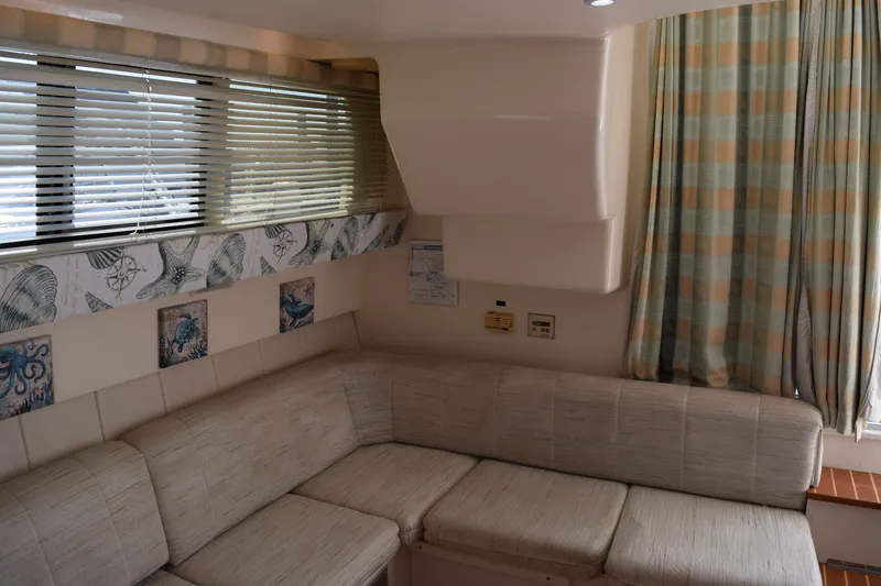 Slide: The Image of Mainship 31 Sedan Bridge 1996 - 10