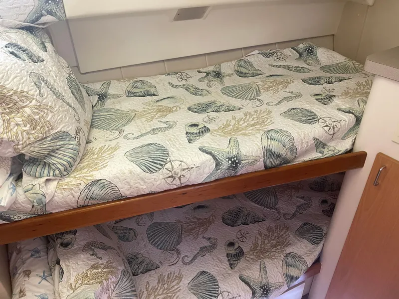 Slide: The Image of Mainship 31 Sedan Bridge 1996 - 14