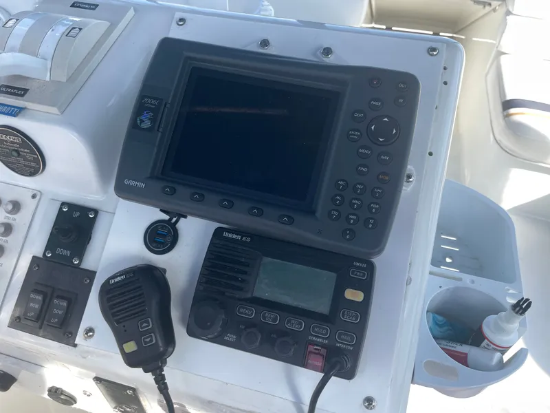 Slide: The Image of Mainship 31 Sedan Bridge 1996 - 20