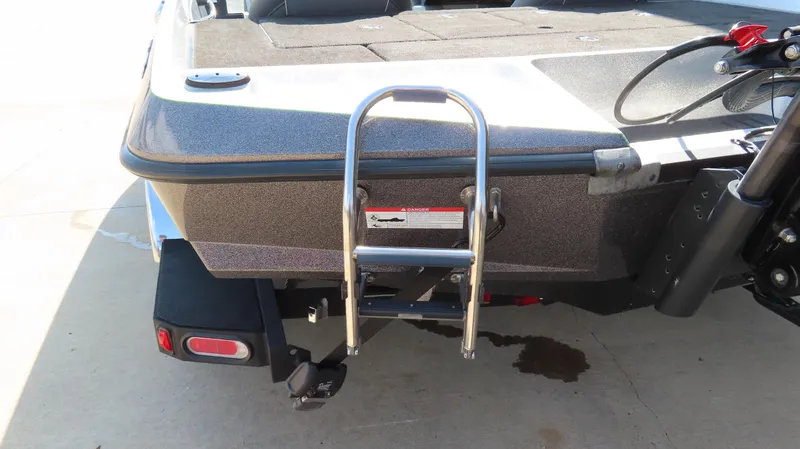Slide: The Image of 2019 Ranger Z185 boat rear view with ladder and motor mount. - 12