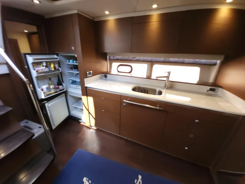 Slide: The Image of Sea Ray 470 Sundancer 2014 - 54