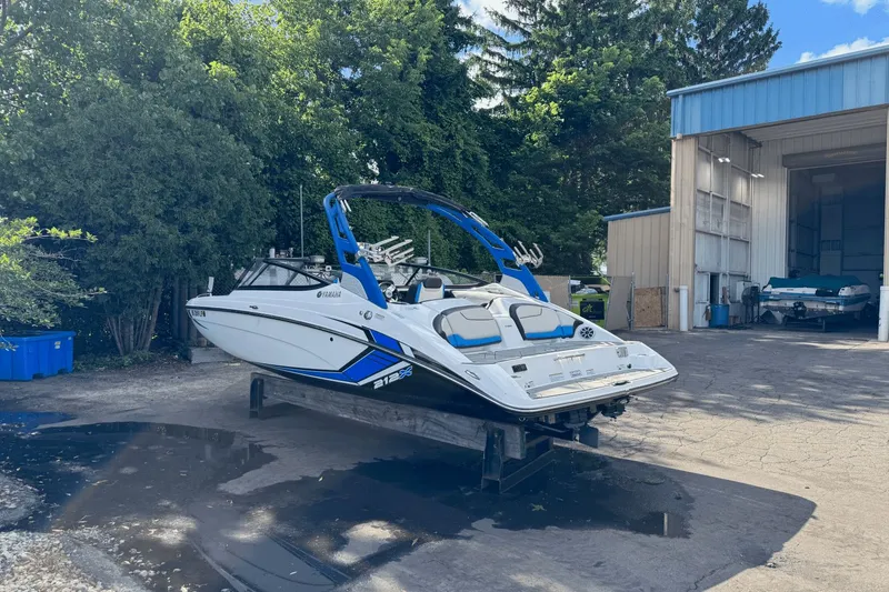 Slide: The Image of Yamaha 212X 2019 - 17