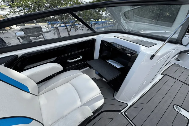 Slide: The Image of Yamaha 212X 2019 - 4