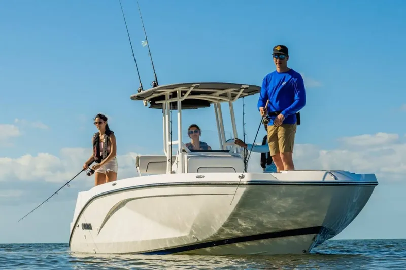 Slide: The Image of Yamaha 220 FSH Sport 2024 - 11