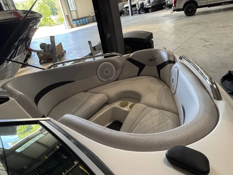 Slide: The Image of MasterCraft ProStar 197 2010 - 4