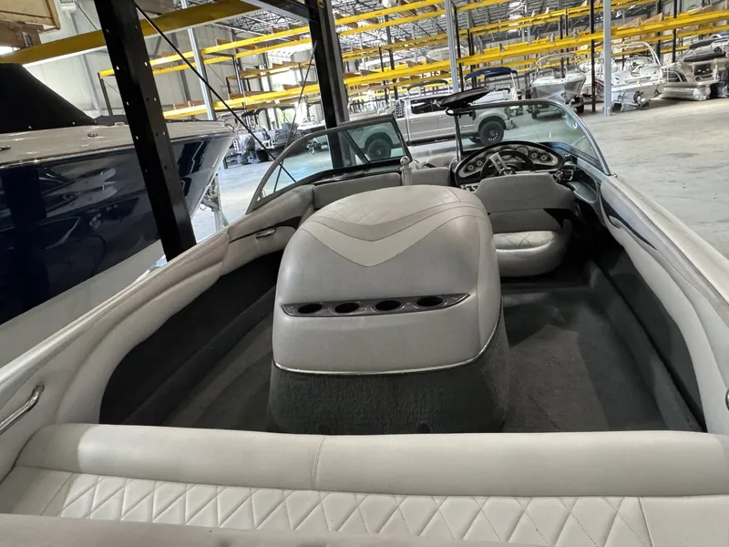 Slide: The Image of MasterCraft ProStar 197 2010 - 6