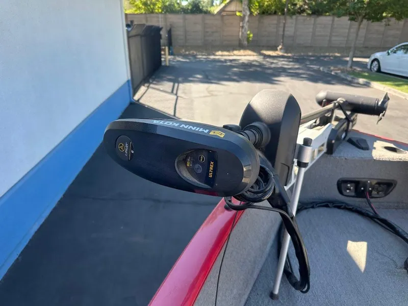 Slide: The Image of Minn Kota Ultrex trolling motor on 2013 Tracker Pro Guide V-175 SC boat. - 23