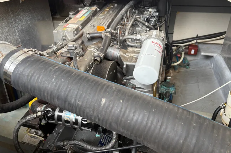 Slide: The Image of Mainship 34 Pilot Rum Runner II 2004 - 28