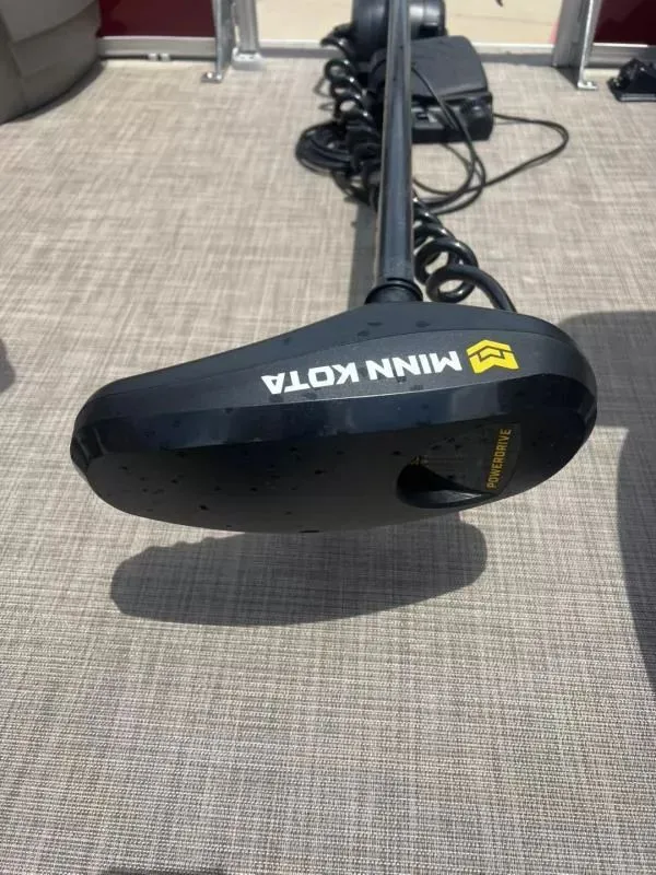 Slide: The Image of Tracker Bass Buggy 18DLX 2023 - 11