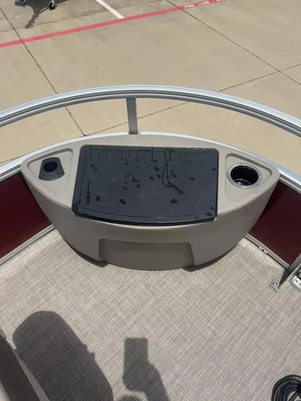 Slide: The Image of Tracker Bass Buggy 18DLX 2023 - 14