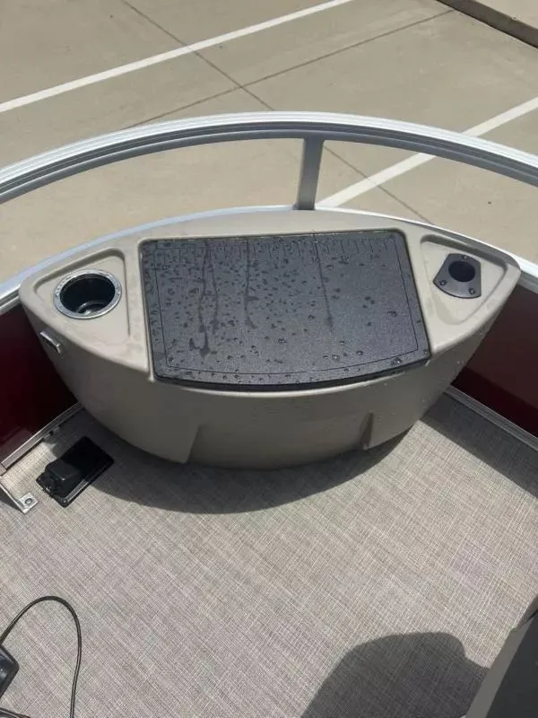 Slide: The Image of Tracker Bass Buggy 18DLX 2023 - 16