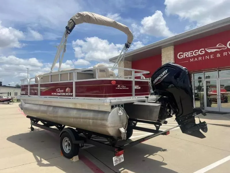 Slide: The Image of Tracker Bass Buggy 18DLX 2023 - 3