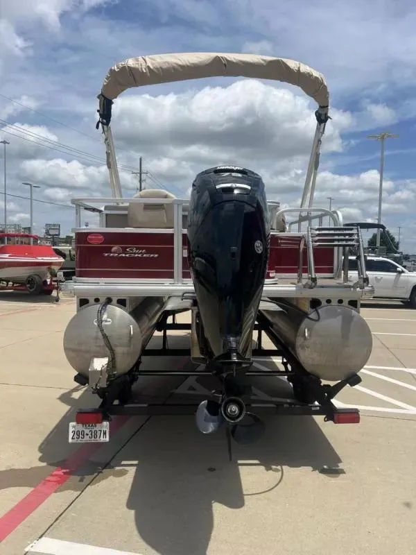 Slide: The Image of Tracker Bass Buggy 18DLX 2023 - 4