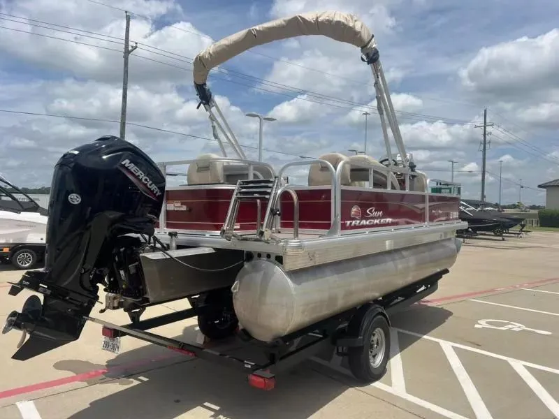 Slide: The Image of Tracker Bass Buggy 18DLX 2023 - 5