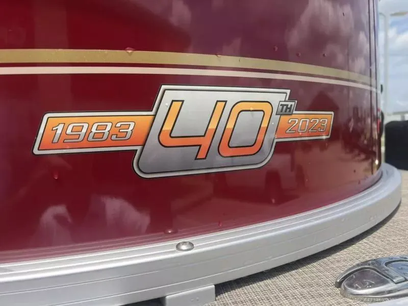 Slide: The Image of Tracker Bass Buggy 18DLX 2023 - 9