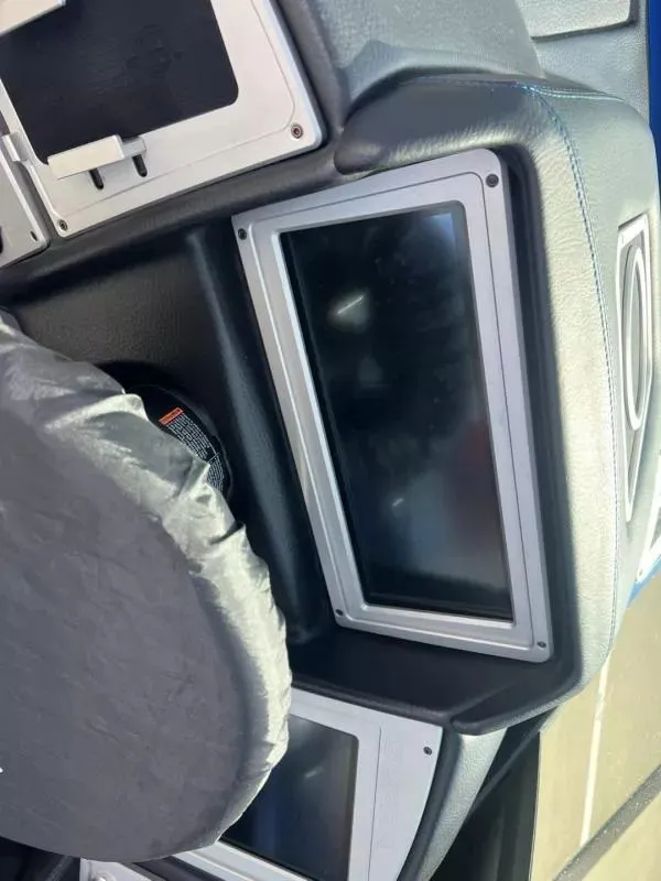 Slide: The Image of Supra SL400 2020 - 19