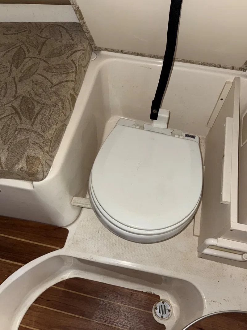 Slide: The Image of Robalo R245 Walkaround 2008 - 17