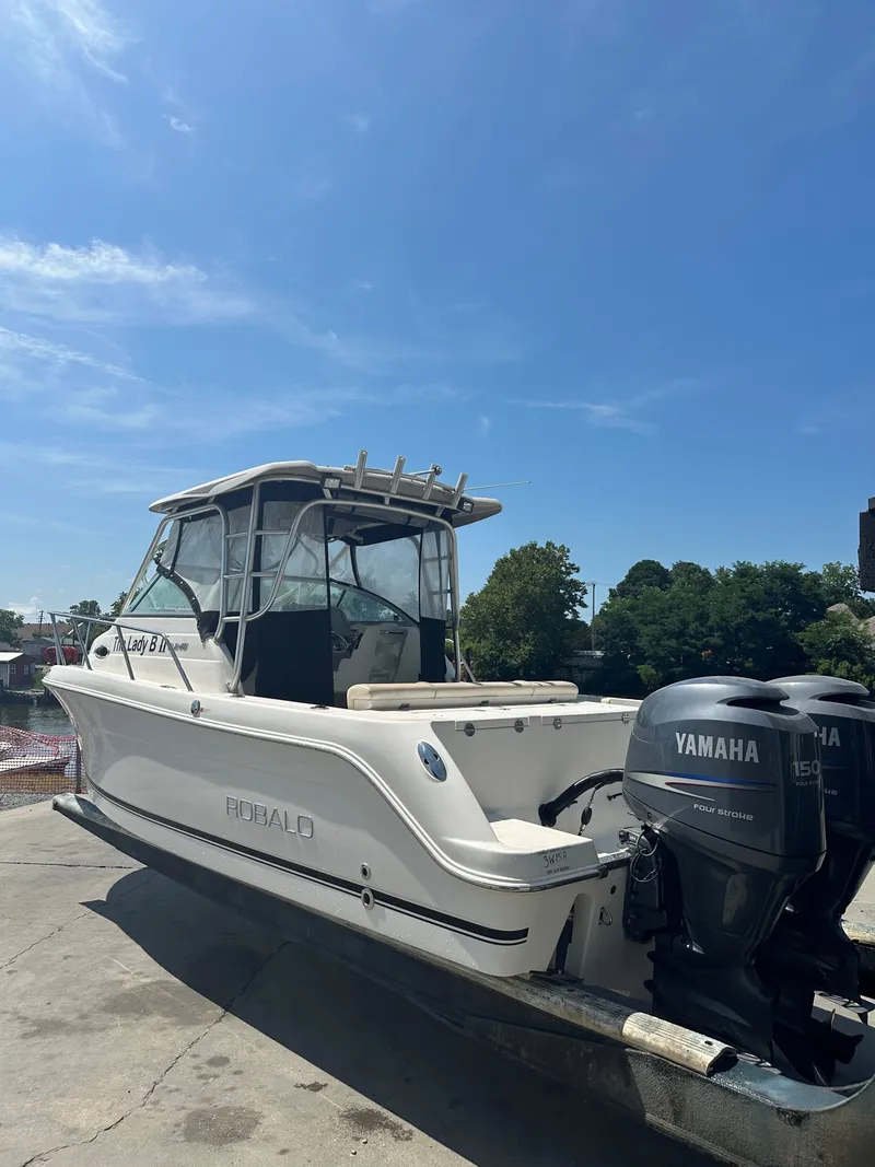 Slide: The Image of Robalo R245 Walkaround 2008 - 3