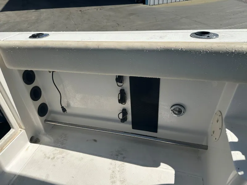 Slide: The Image of Robalo R245 Walkaround 2008 - 6