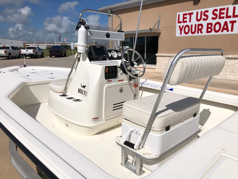 Slide: The Image of Mako 18 LTS Inshore 2014 - 9