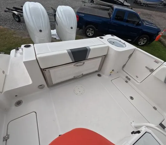 Slide: The Image of Robalo Center Console R250 In Stock 2026 - 10