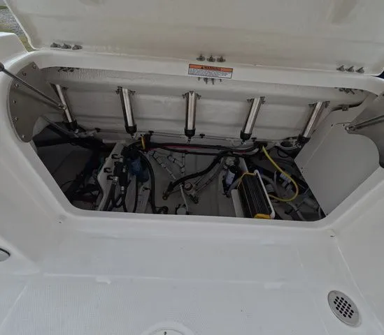 Slide: The Image of Robalo Center Console R250 In Stock 2026 - 14