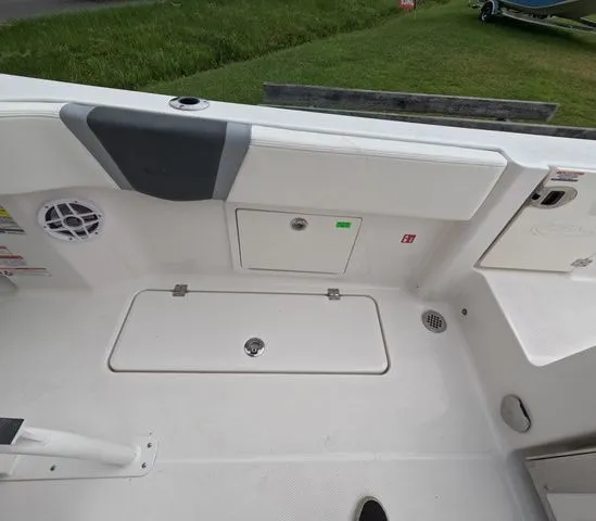 Slide: The Image of Robalo Center Console R250 In Stock 2026 - 22