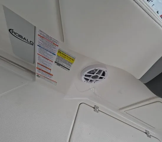 Slide: The Image of Robalo Center Console R250 In Stock 2026 - 29