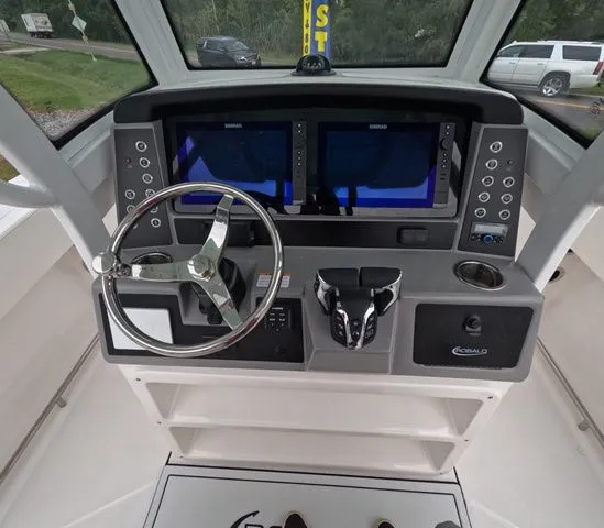 Slide: The Image of Robalo Center Console R250 In Stock 2026 - 34