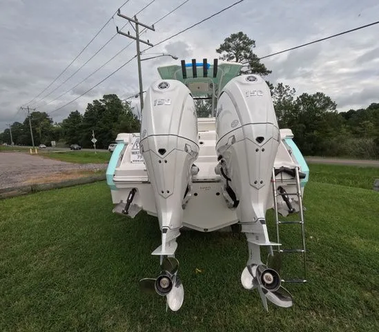 Slide: The Image of Robalo Center Console R250 In Stock 2026 - 6