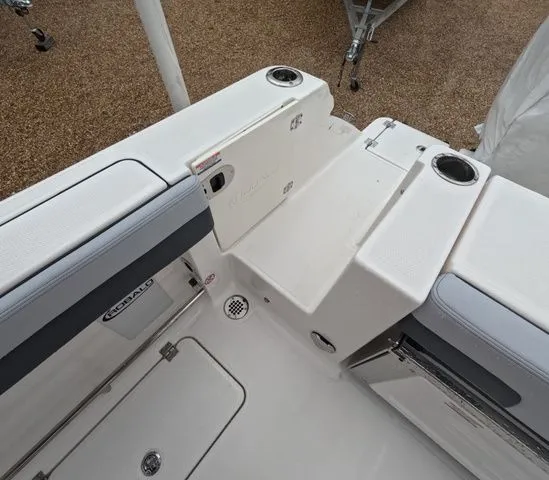 Slide: The Image of Robalo Dual Console R257 In Stock 2026 - 10