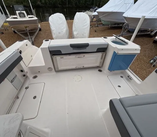 Slide: The Image of Robalo Dual Console R257 In Stock 2026 - 12